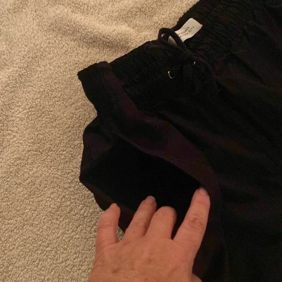 Saturday’s New York City shorts/swim trunks w/ pockets, & drawstring